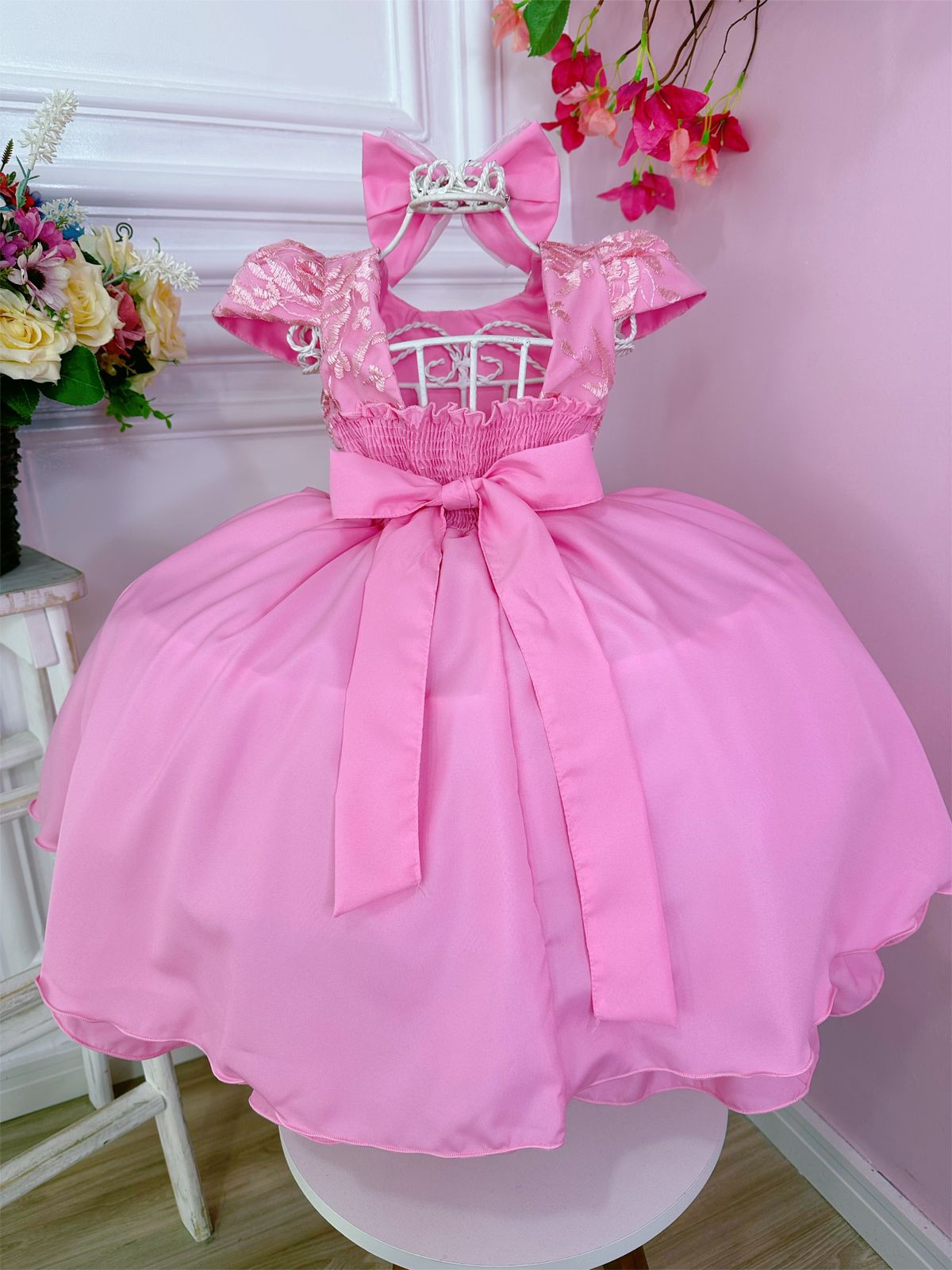 Vestido Infantil Rosa Chiclete C Renda Cinto Pérolas e Laço Rosa