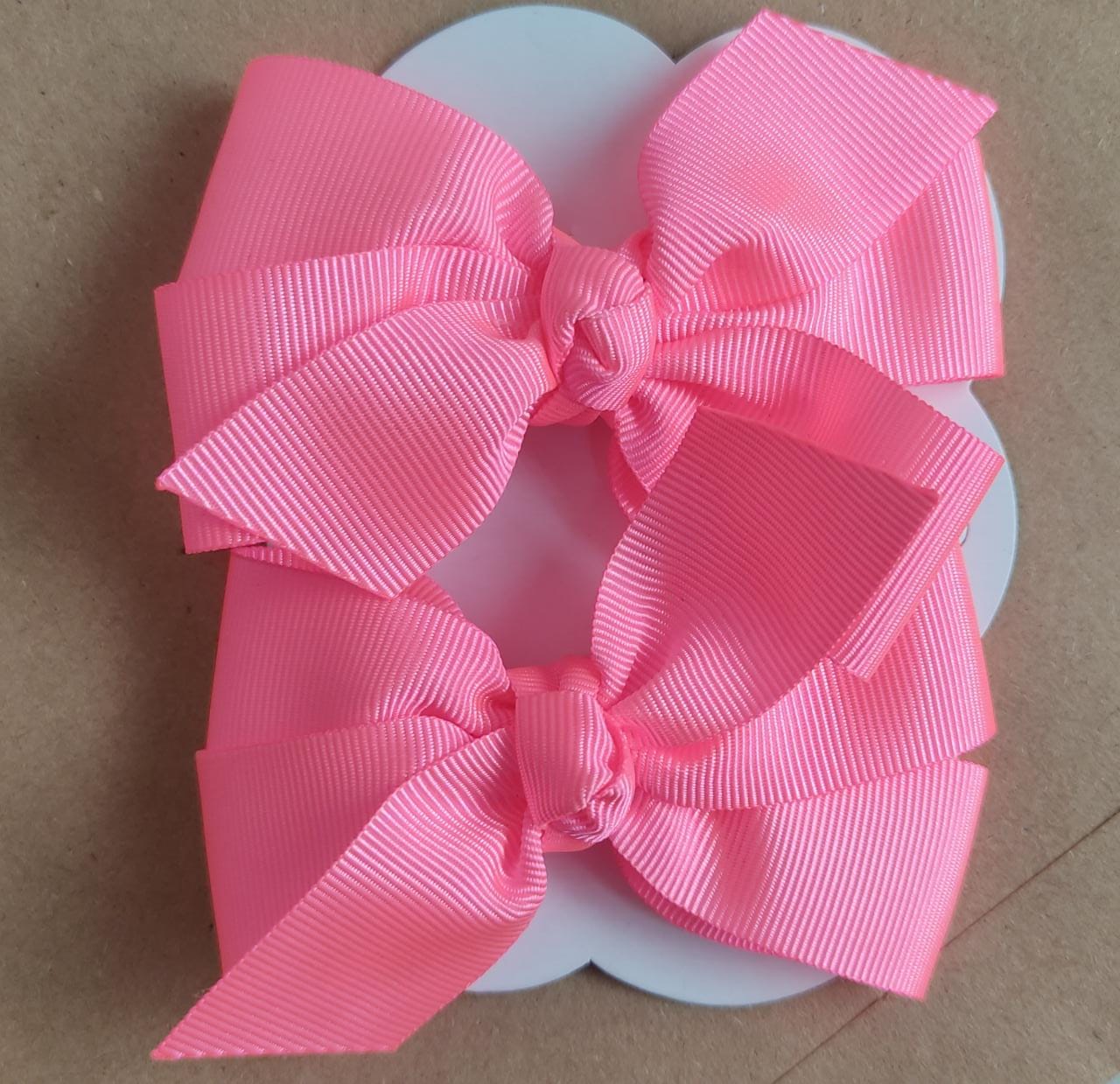 Kit de Dois Laços Infantil Rosa Neon Nó Bico de Pato