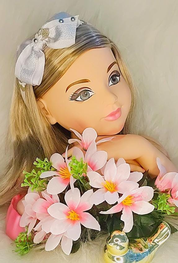 Tiara Infantil Branca e Prata Com Aplique de Florzinha