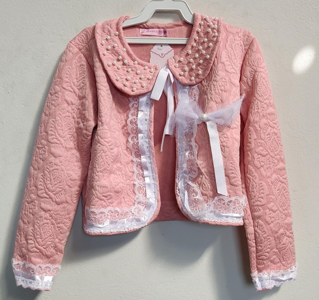 Casaqueto Rose Com Desenhos de Rosas e Aplique de Pérolas