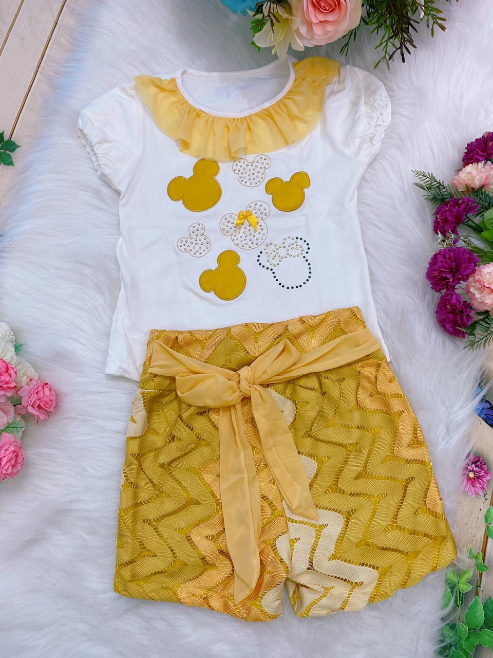 Conjunto Infantil Blusa Marfim C/ Amarelo Minnie Shorts Amarelo