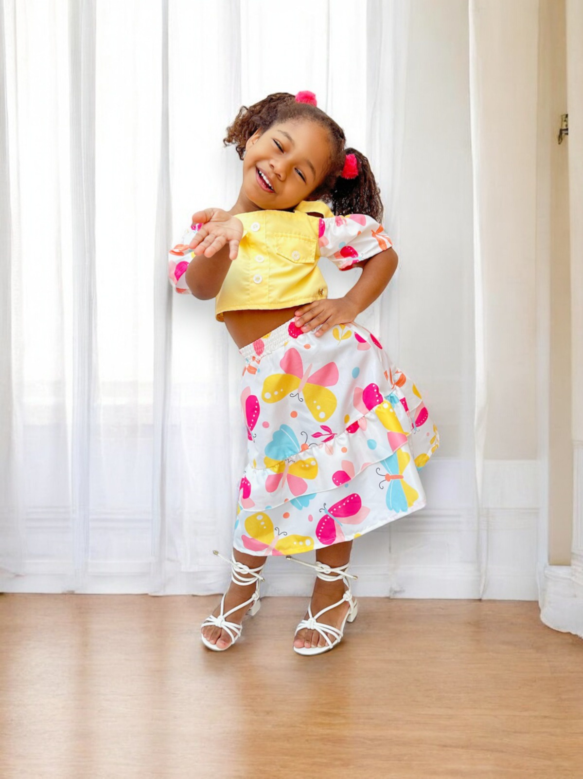 Conjunto Meninas Blusa Amarela e Saia Borboletas Coloridas Casual