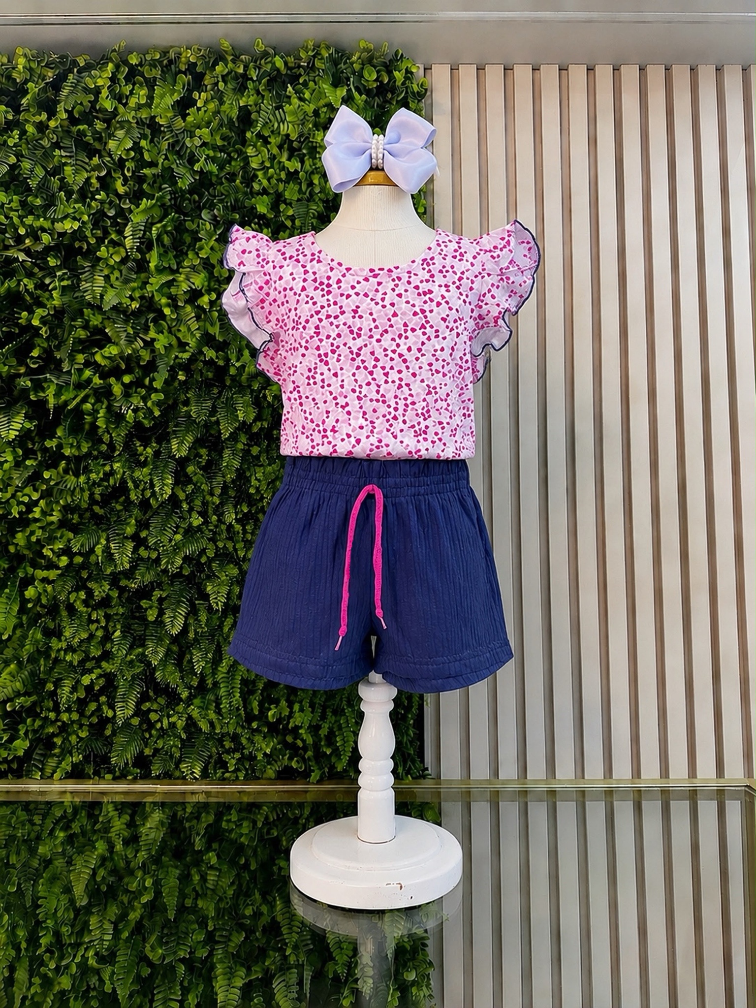 Conjunto Meninas Blusa Cropped Coraçõeszinhos e Shorts Fru-Fru