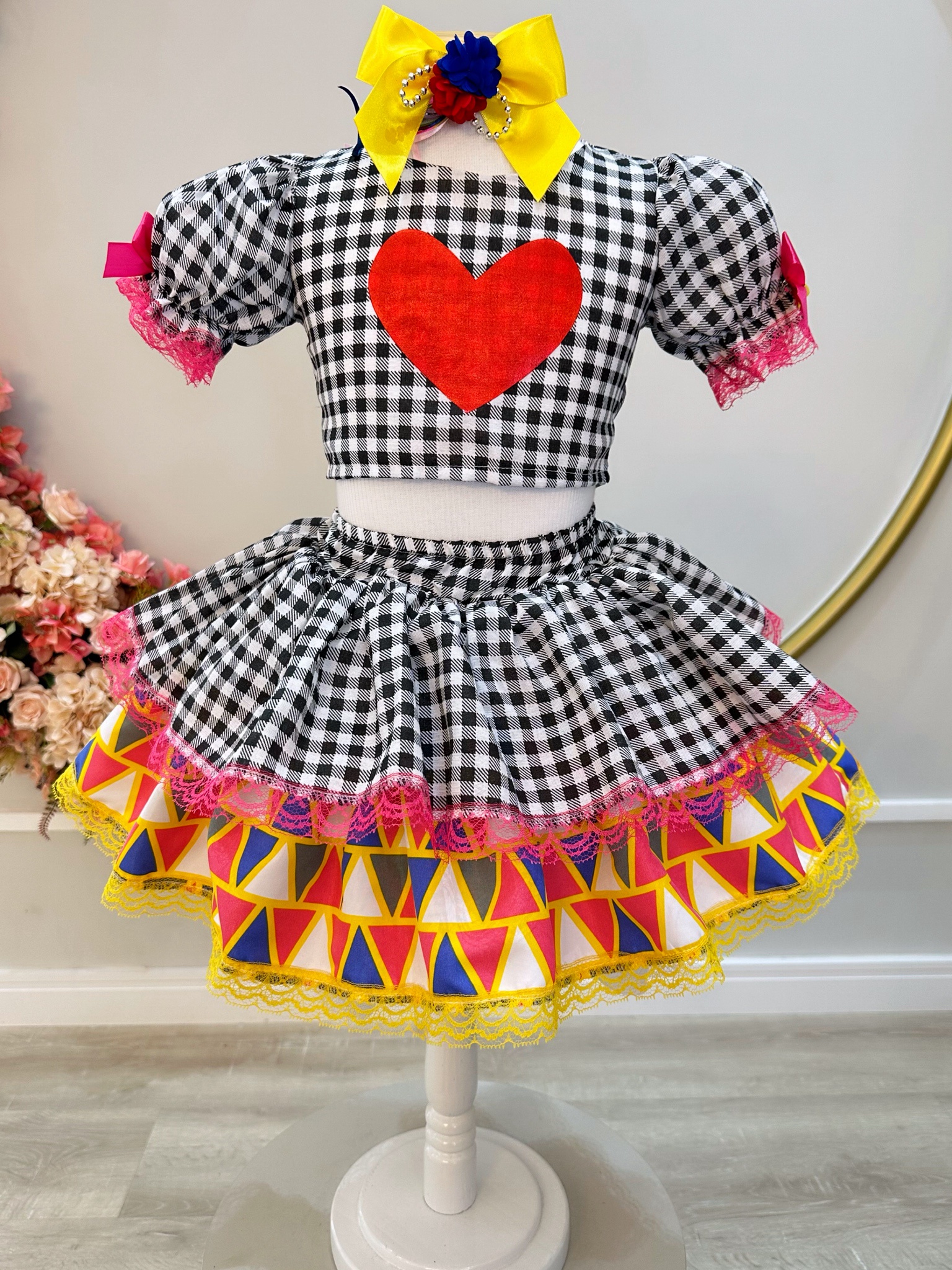 Conjunto Meninas Junino Preto Cropped Com Saia Xadrez