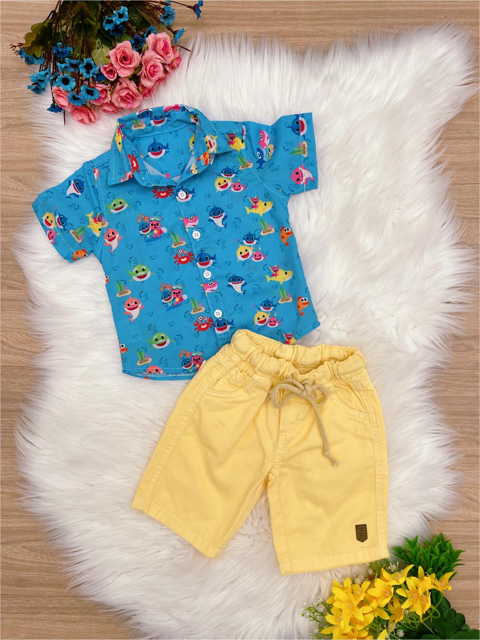 Conjunto Infantil Camisa Azul Baby Shark Shorts Amarelo