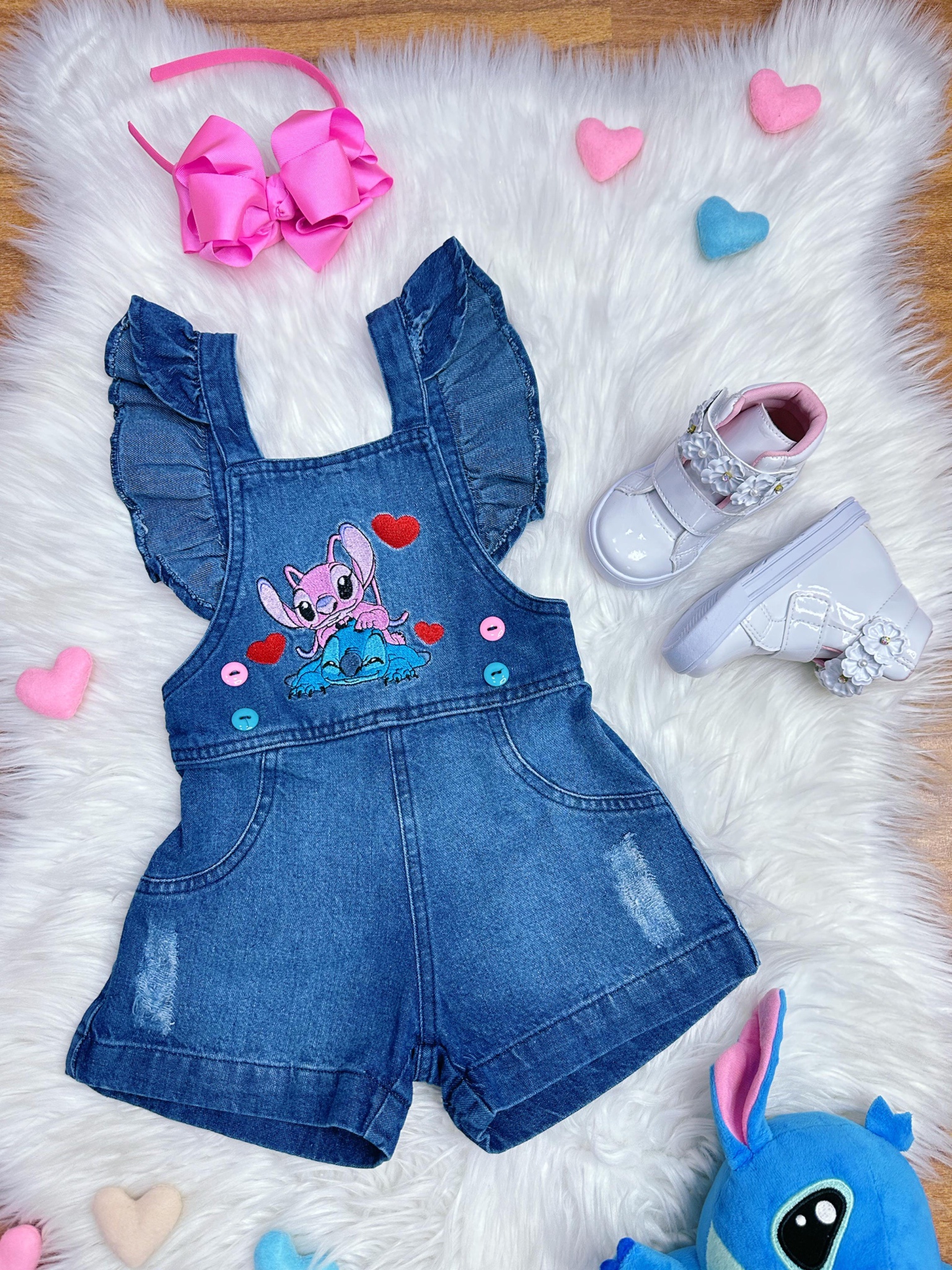 Macaquinho Jardineira Infantil Jeans Lilo e Stitch Luxo