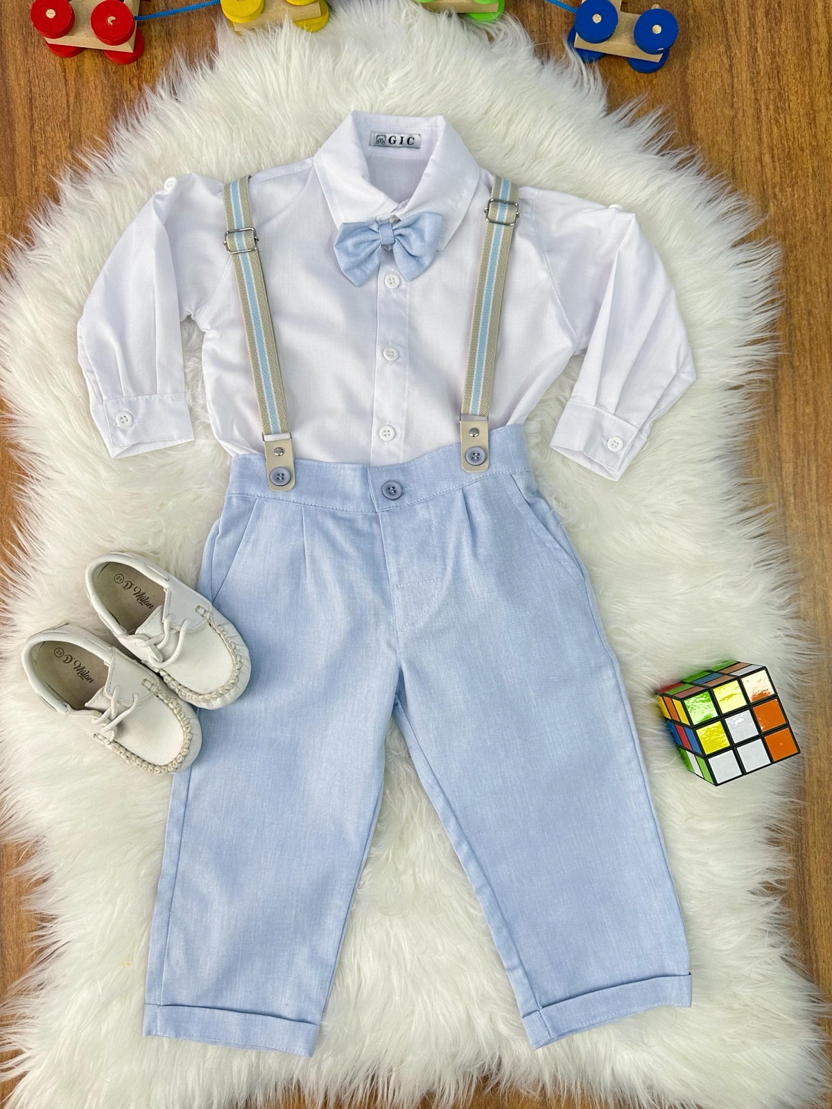 Conjunto Social Pajem Camisa Branca Calça e Susp. Azul Claro
