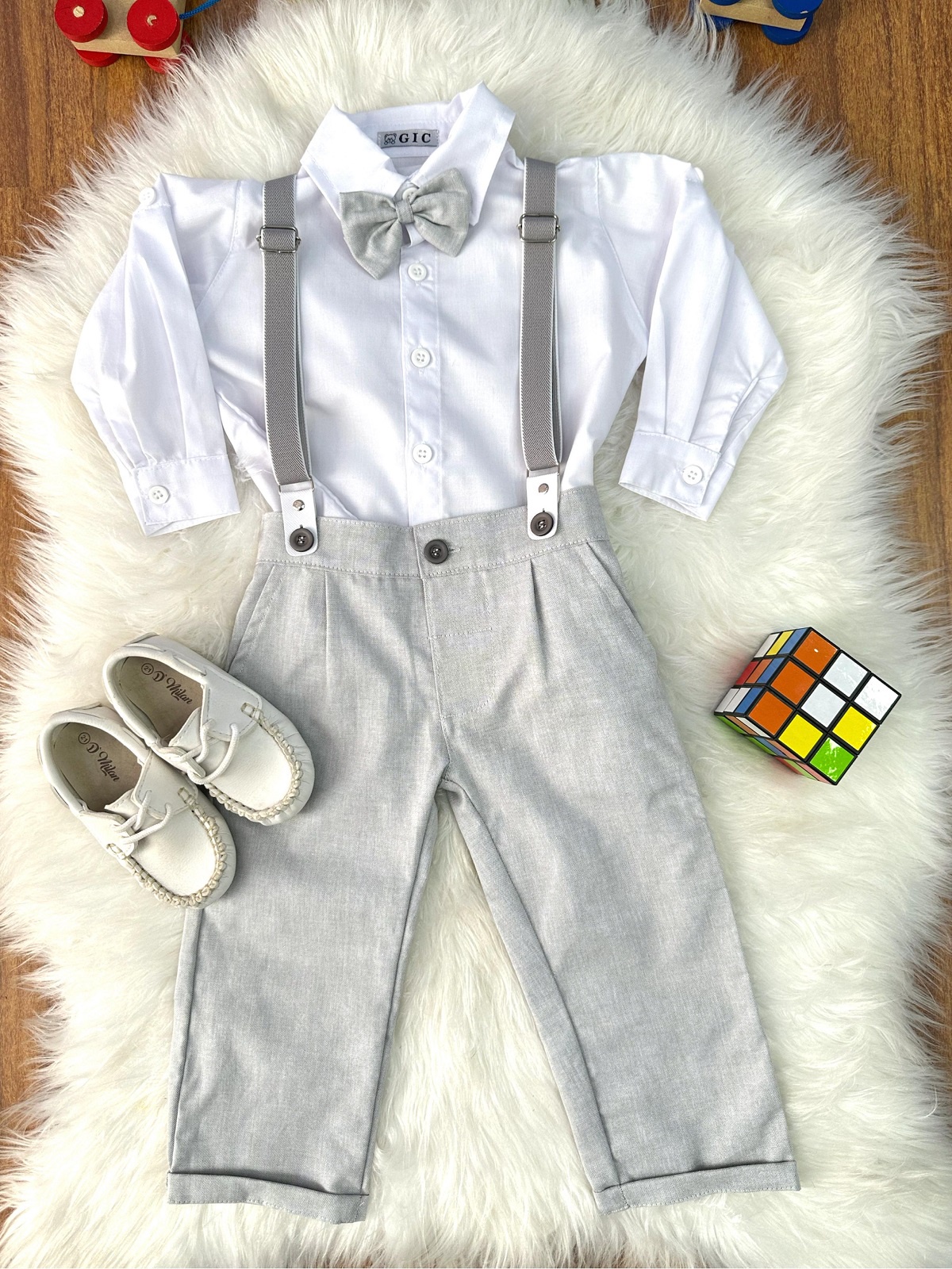 Conjunto Social Pajem Camisa Branca Calça e Susp. Cinza Claro