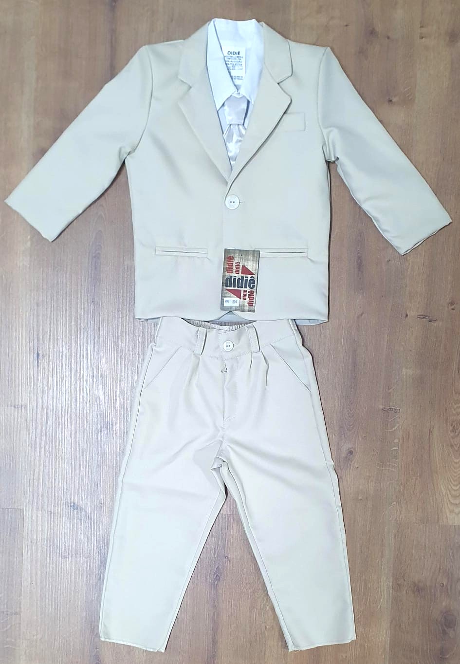 Conjunto Social Pajem Camisa Branca Calça e Terno Bege