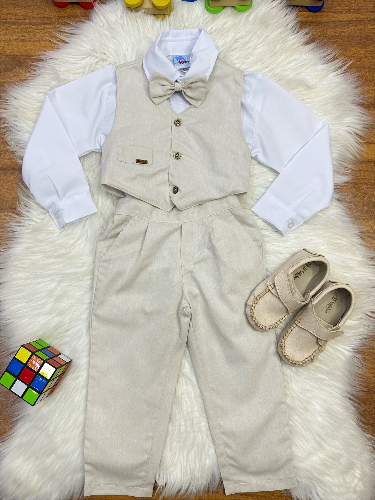 Conjunto Social Pajem Camisa Branca Calça Gravata e Colete Bege