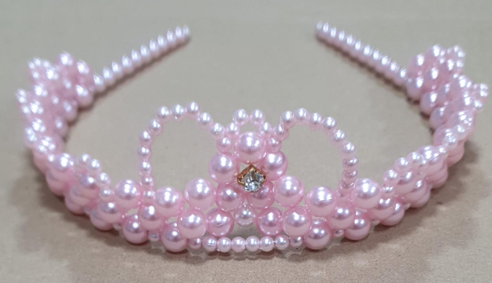 Coroa Infantil Princesa de Pérolas e Strass Luxo Cores