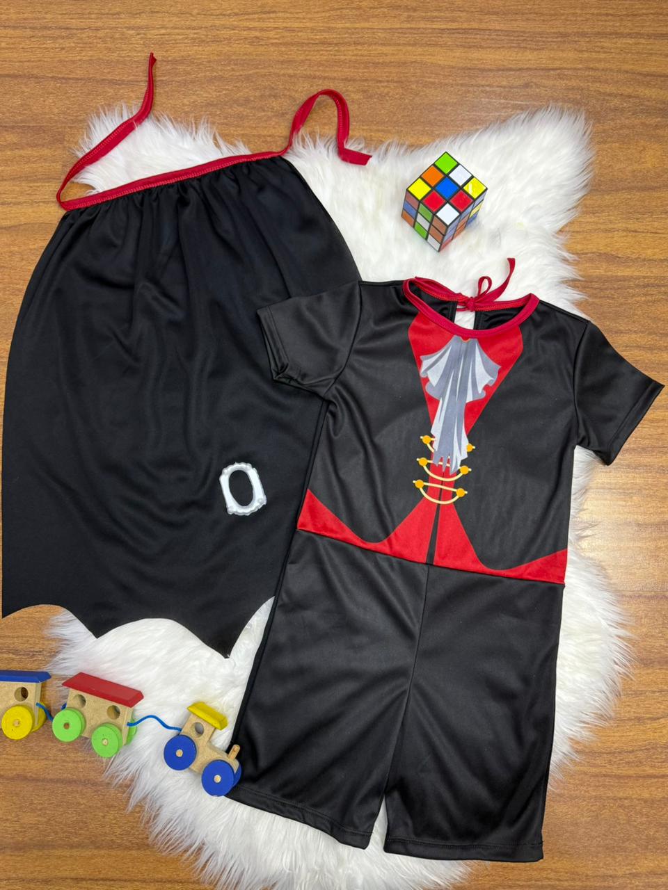 Fantasia Infantil Vampiro Capa e Dentadura