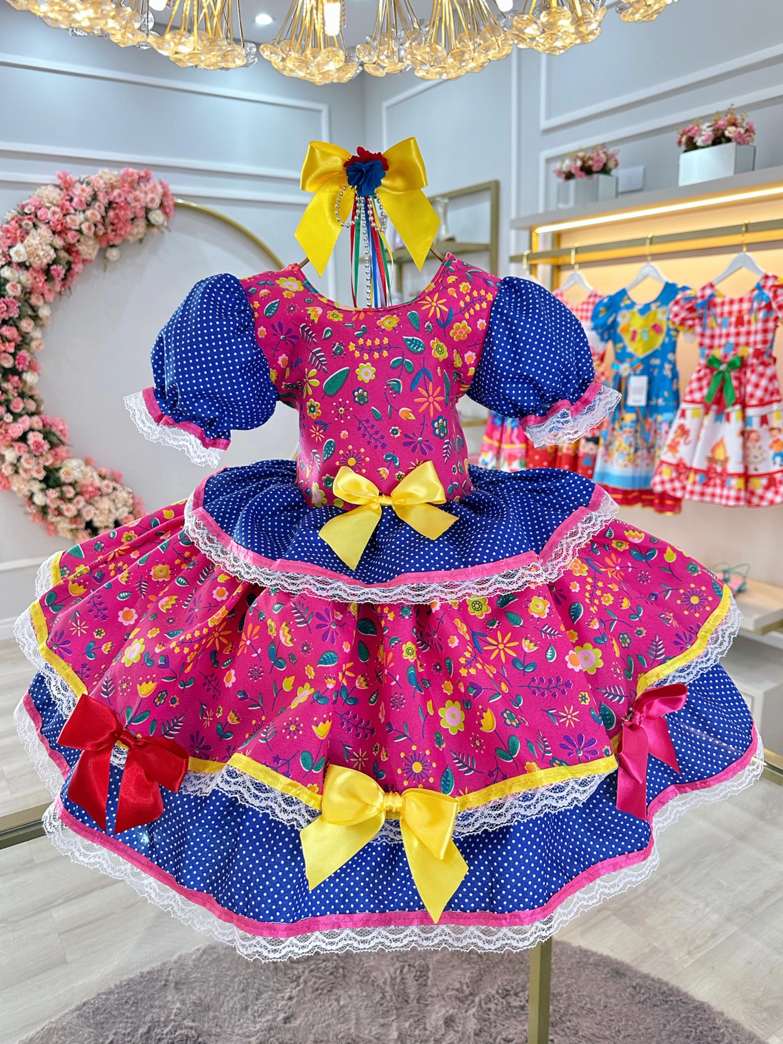 Vestido Infantil Junino Azul e Pink Com Estampas Colorida