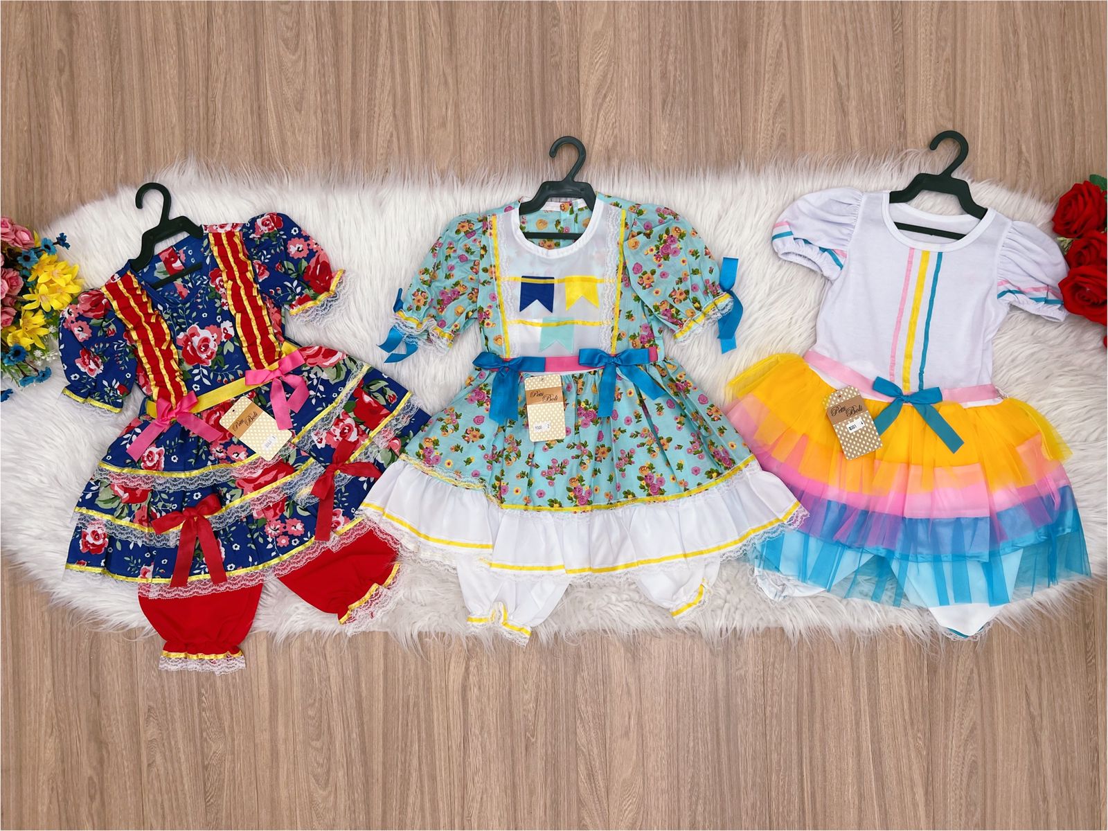 Kit 3 Peças Vestido Fantasia Junino  TAM 1-2-3 Variação Cor