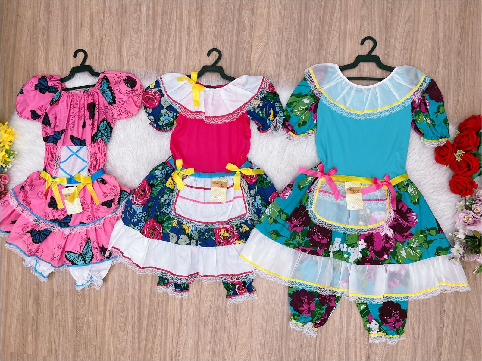 Kit 3 Peças Vestido Fantasia Junino  TAM 10-12-16 Variação Cor