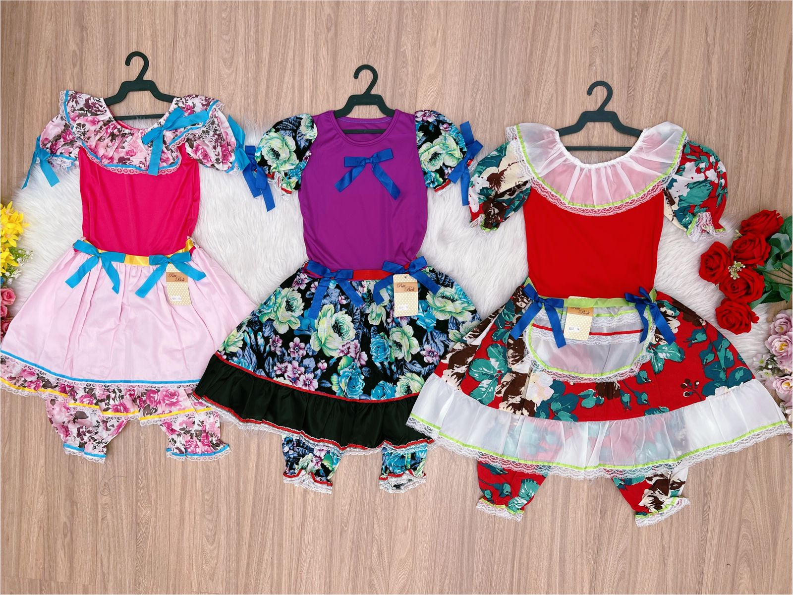 Kit 3 Peças Vestido Fantasia Junino  TAM 14-14-14 Variação Cor