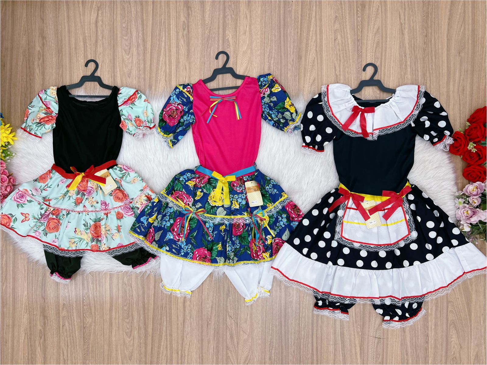 Kit 3 Peças Vestido Fantasia Junino  TAM 6-14-14 Variação Cor
