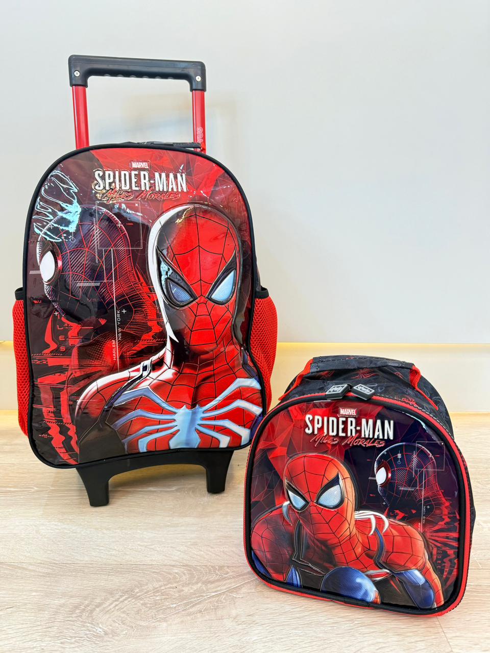 Kit Mochila de Rodinhas Escolar Tam.16 + Lancheira do Homem Aranha