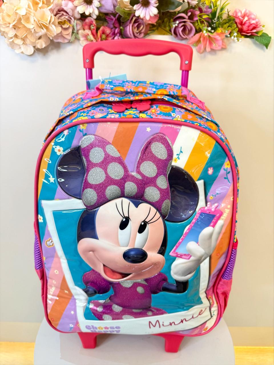 Mochila de Rodinhas Escolar Minnie no Celular