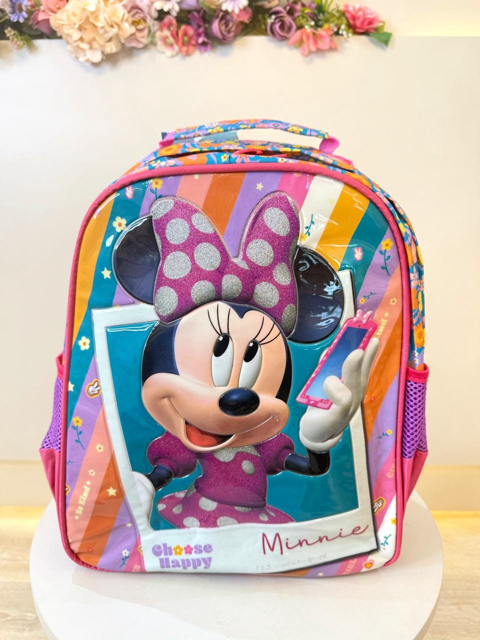 Mochila Escolar Minnie no Celular