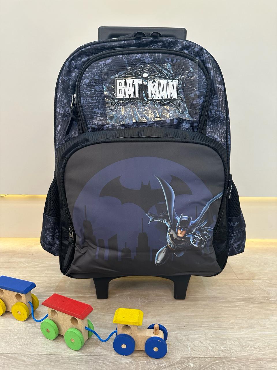 Mochila Infantil Com Rodinhas Batman Preta e Azul
