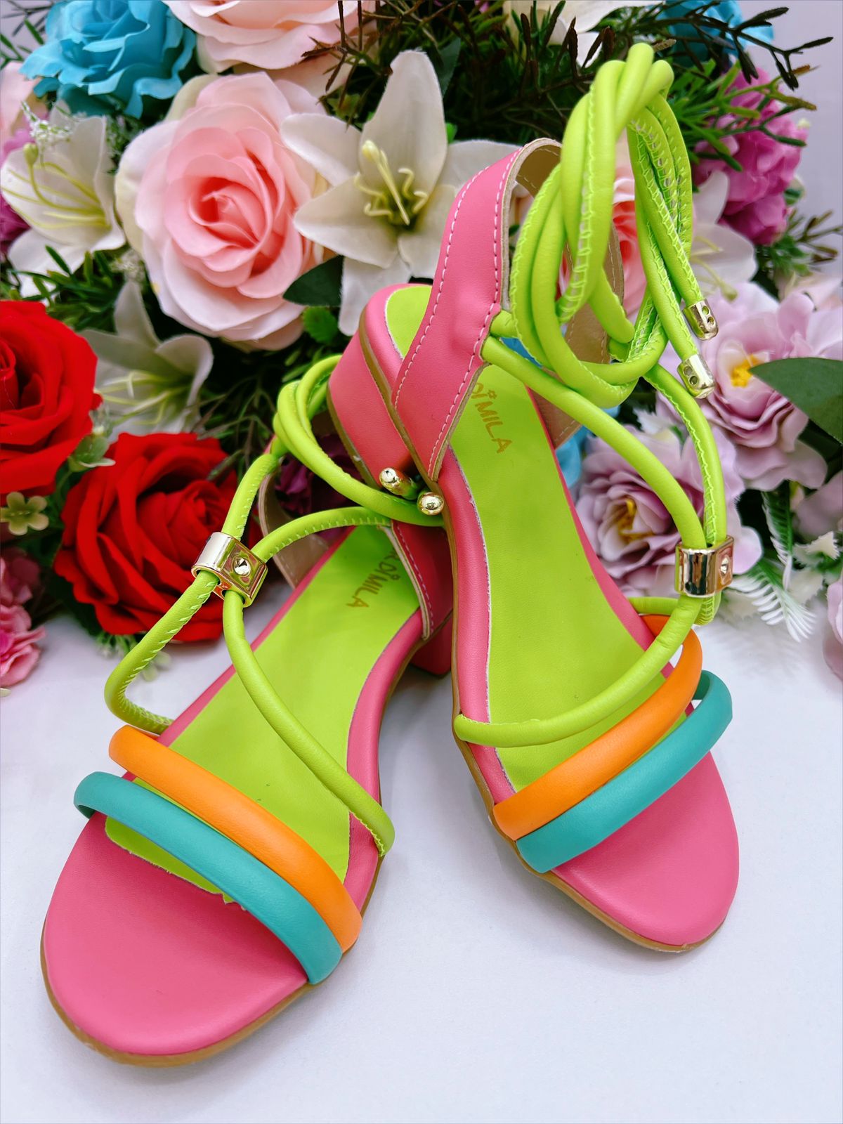 Sandália Infantil Colorida de Amarrar C/ Salto Goiaba