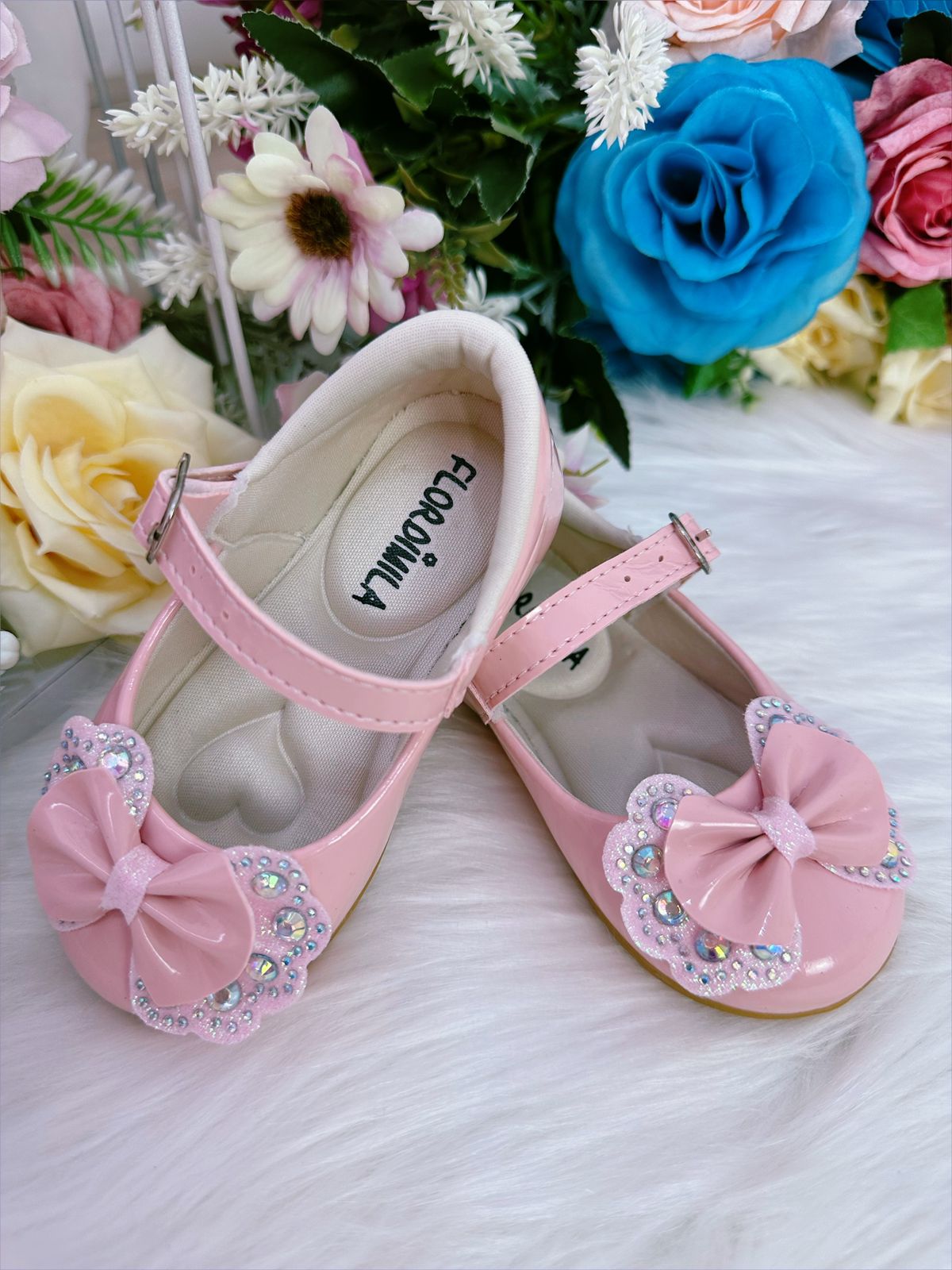 Sapatinho Rosa Verniz Com Lacinho Duplo e Strass