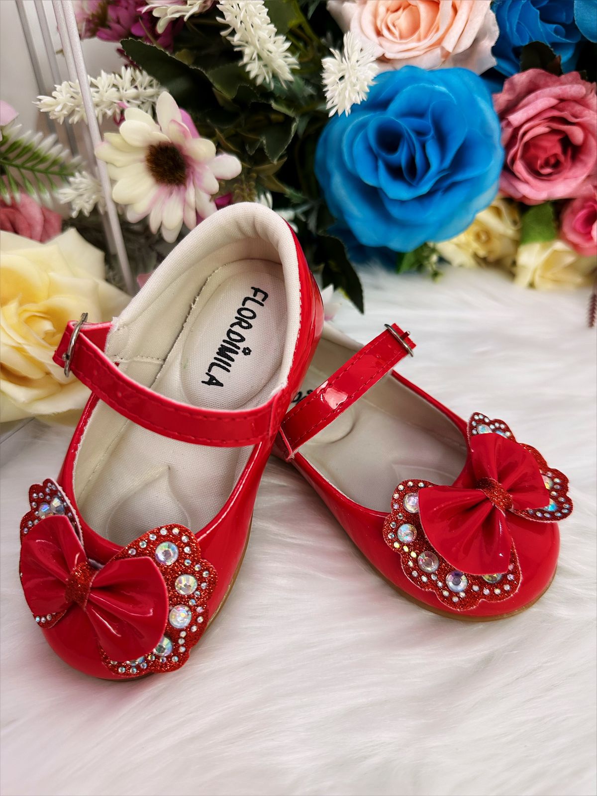 Sapatinho Vermelho Verniz Com Lacinho Duplo e Strass