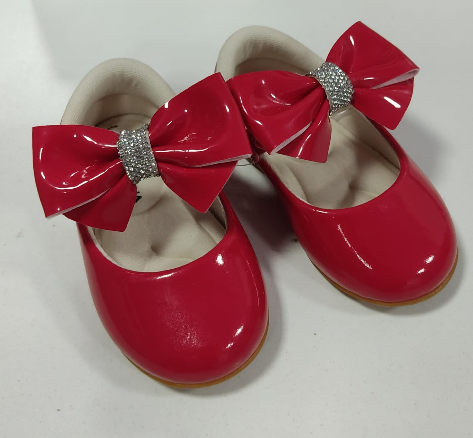 Sapatinho Vermelho Veniz Com Lacinho e Strass Batizado