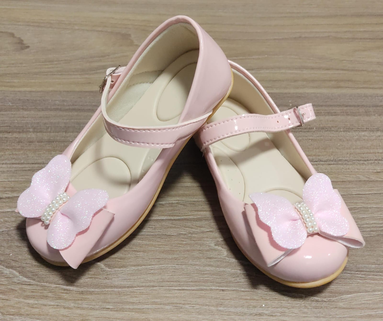 Sapatinho Infantil Rosa Verniz C/ Aplique Borboleta Luxo