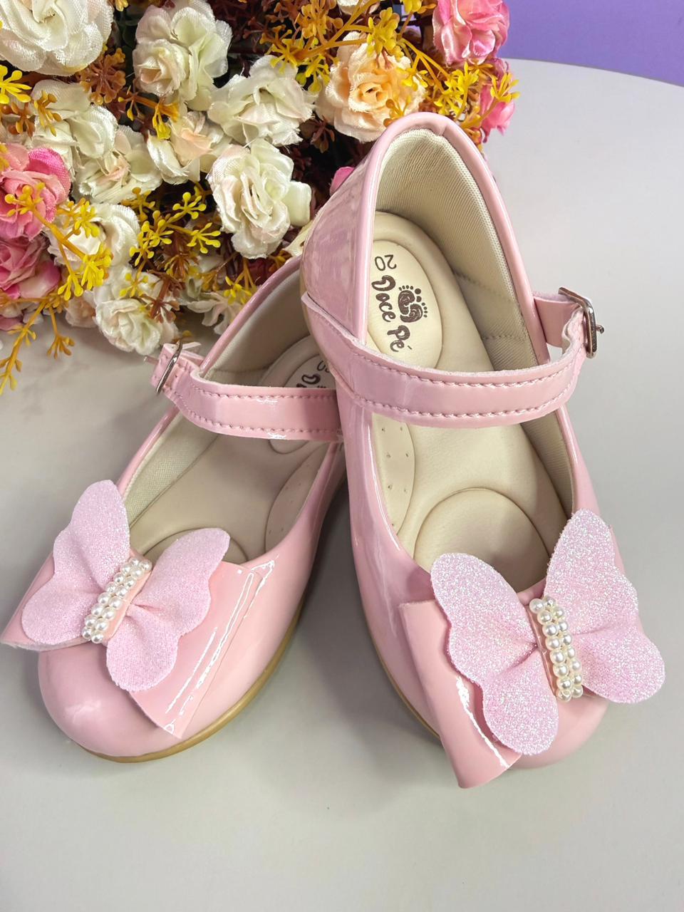 Sapatinho Infantil Rosa Verniz C/ Aplique Borboleta Luxo