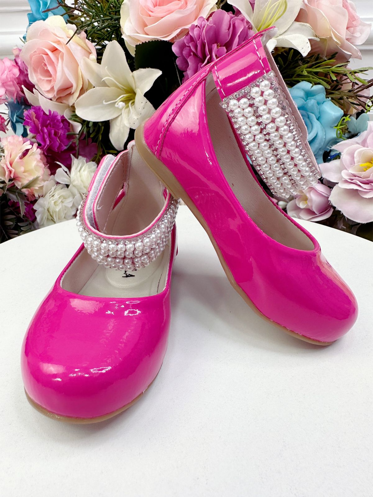 Sapatinho Pink Verniz de Tornozeleira com Strass e Pérolas