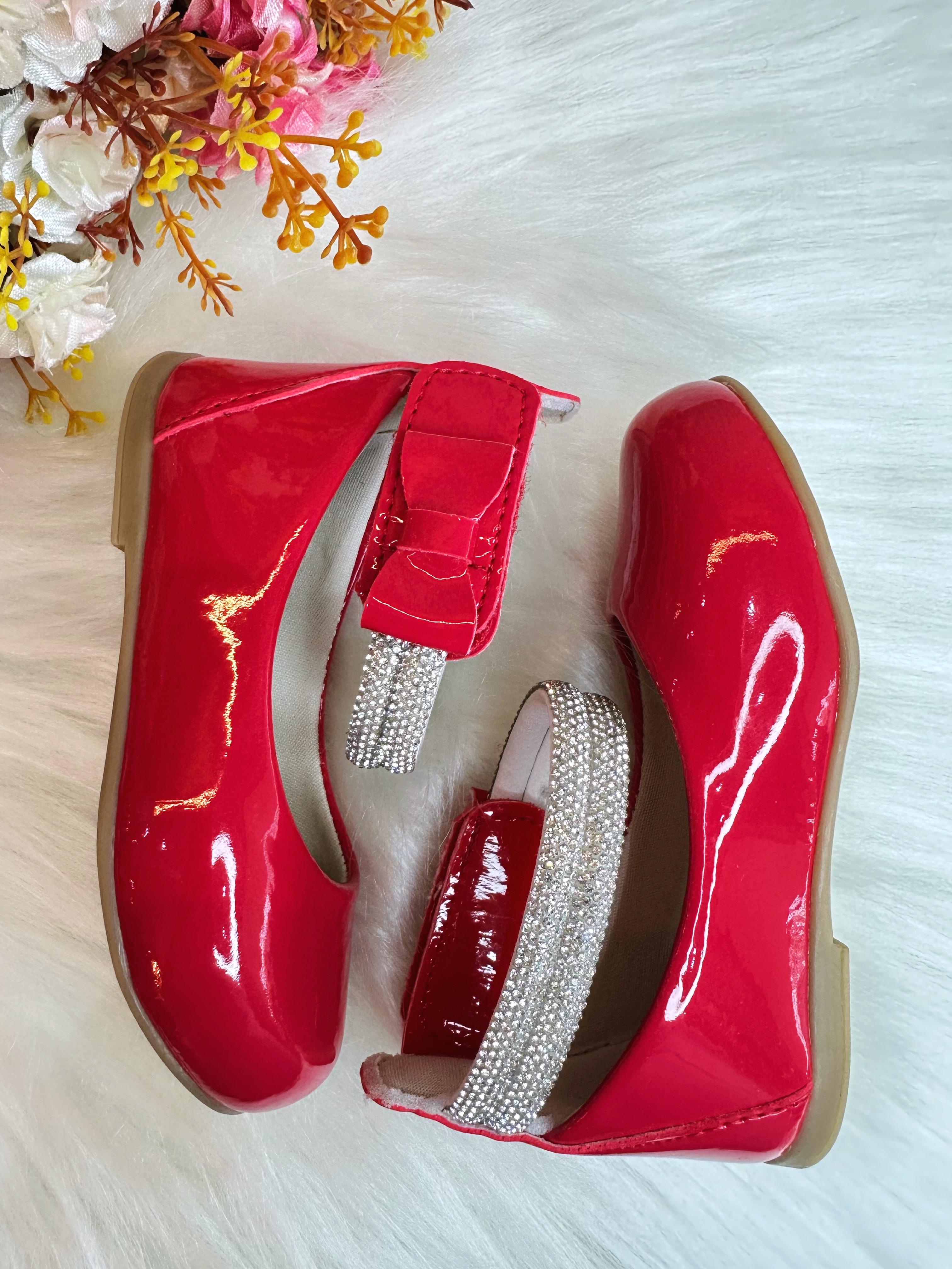 Sapatinho Vermelho Tiras Com Strass e Aplique de Lacinho