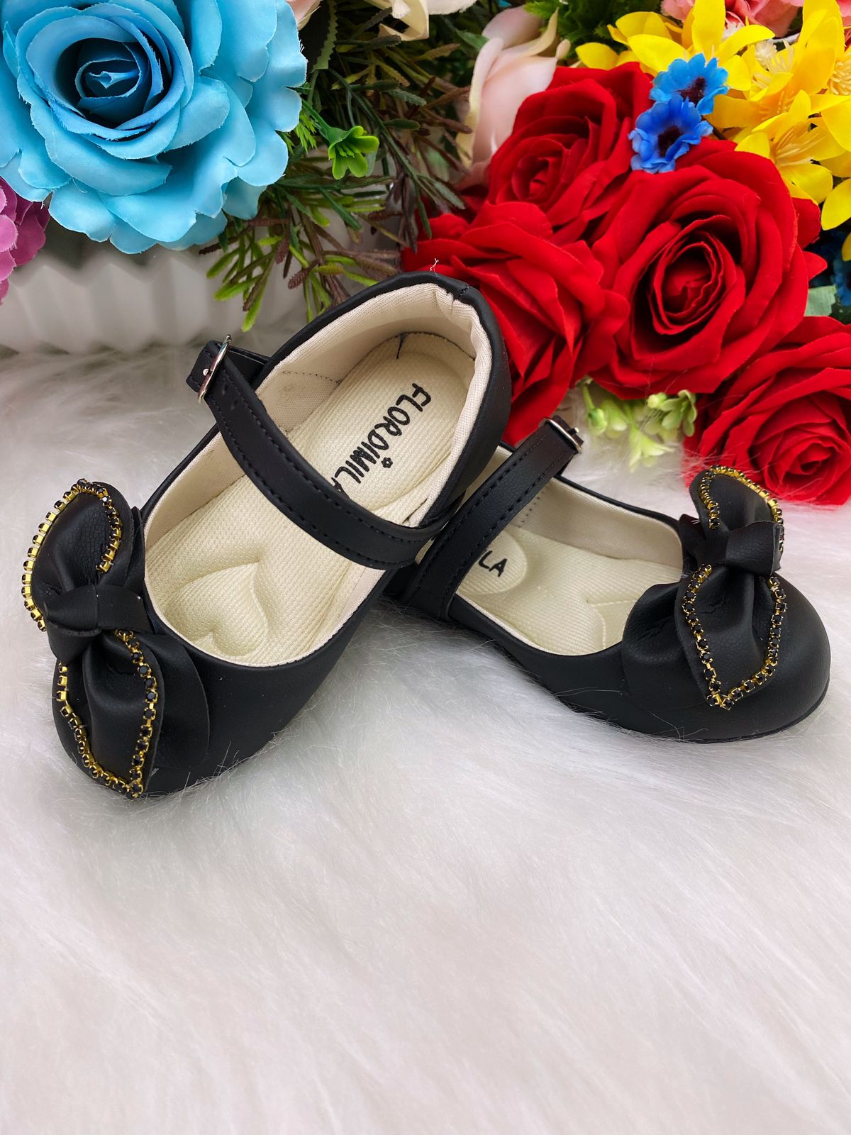 Sapatinho Preto Fosco Lacinho Strass