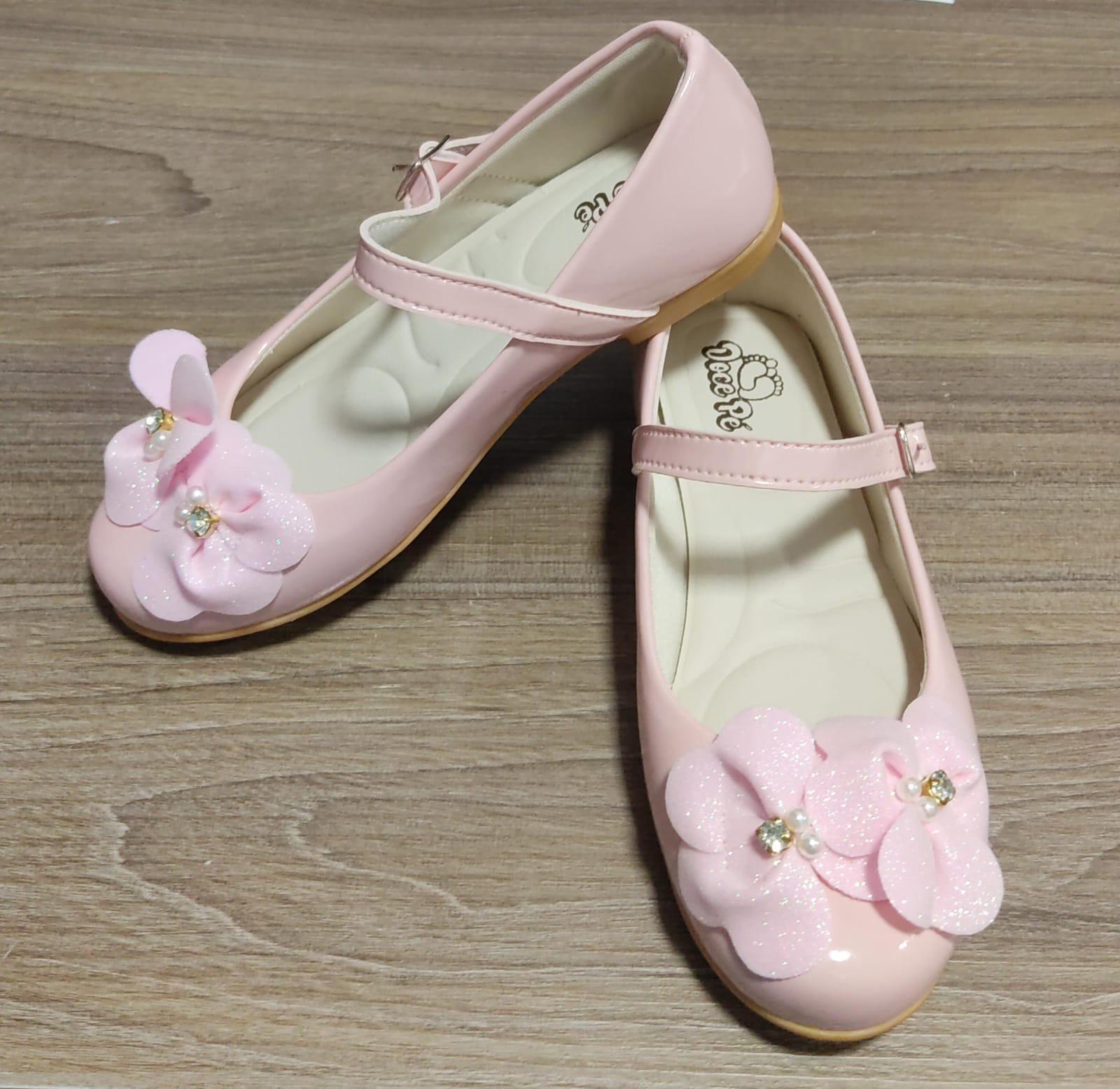 Sapatinho Rosa Verniz C/ Aplique Flor e Strass