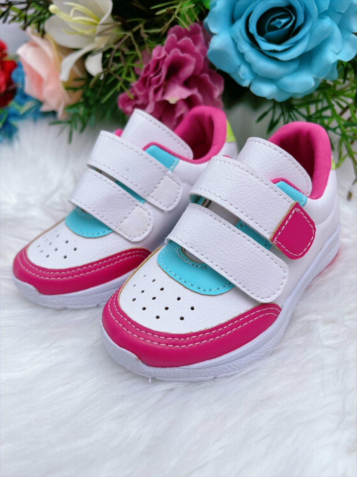 Tênis Infantil Branco e Pink Com Velcro Meninas