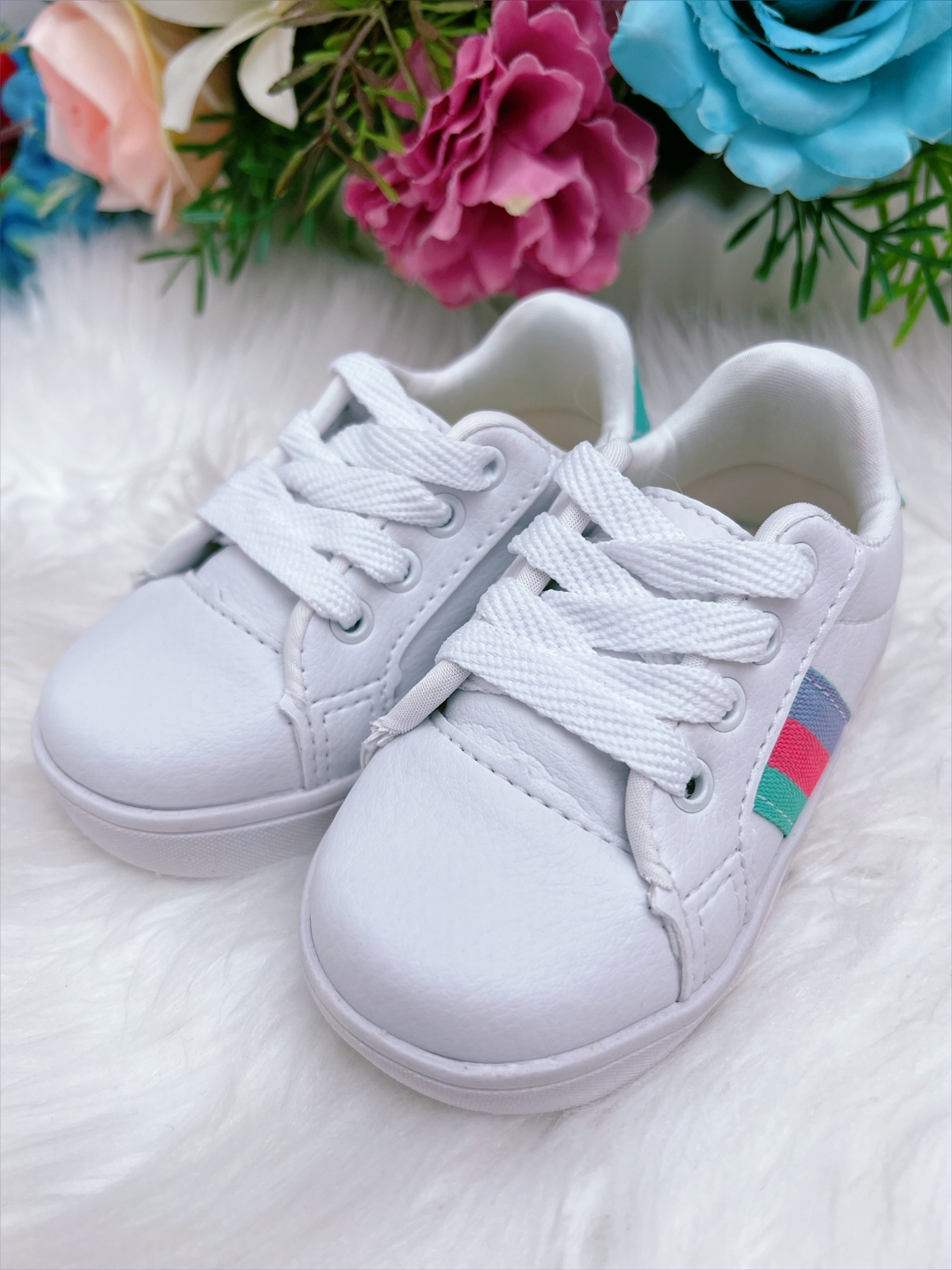 Tênis Infantil Branco e Verde Com Cadarço Meninas