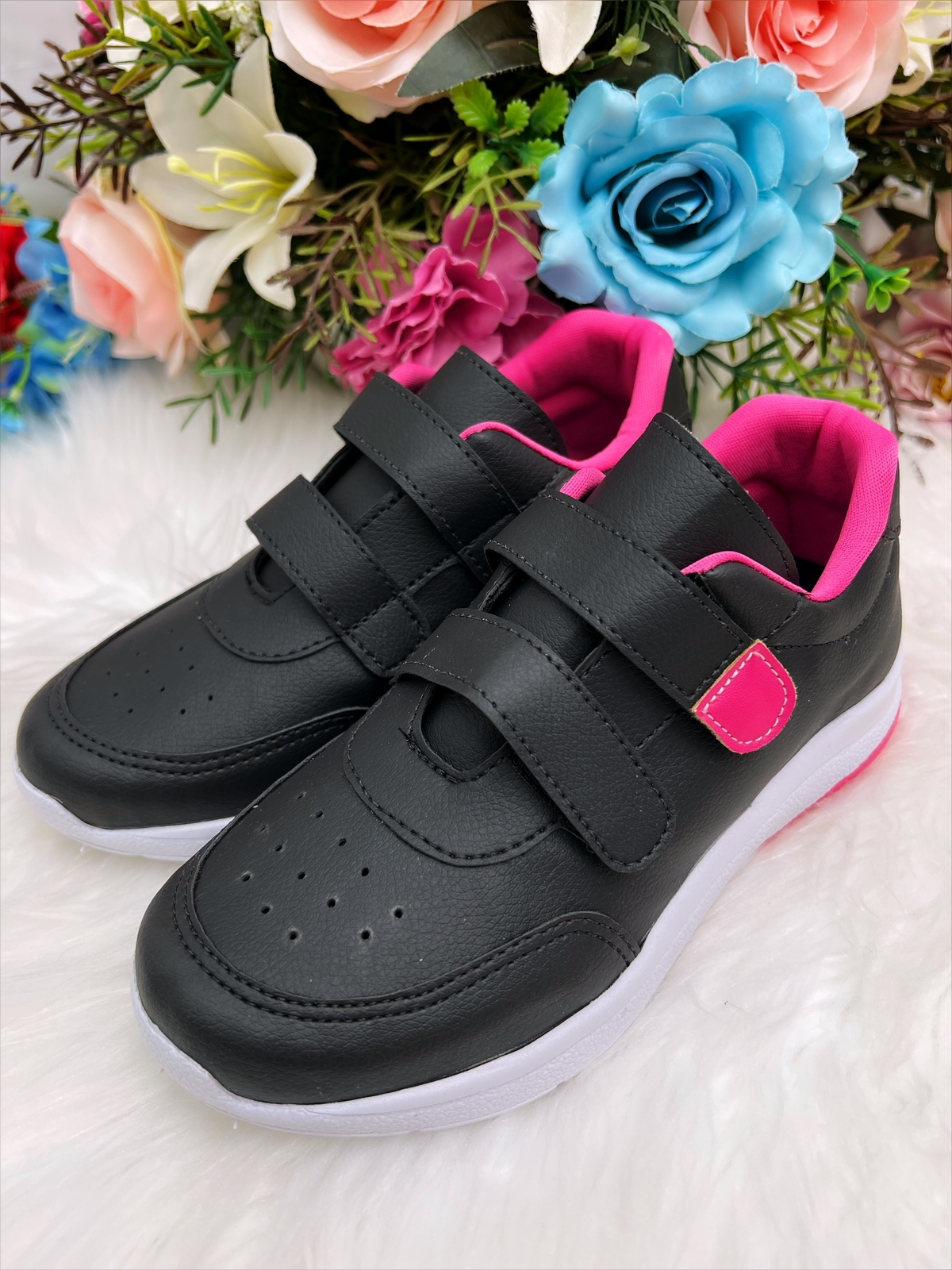 Tênis Infantil Preto e Pink Com Velcro Meninas