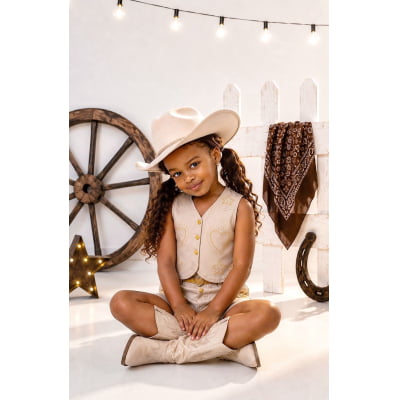 Conjunto Infantil Sarja Bege Colete e Short C/ Cinto Boiadeira Country