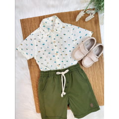 Conjunto Camisa Marfim Com Bermuda Verde Musgo de Cordão