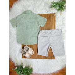 Conjunto Meninos Camisa Verde Mescla Bermuda Bege Casual