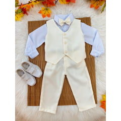 Conjunto Infantil Camisa Branca Calça Colete e Gravata Bege