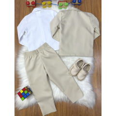 Terno Social com Calça Bege e Camisa Branca Pajem