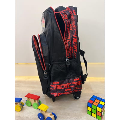 Mochila Infantil Com Rodinhas Batman Preta e Vermelha
