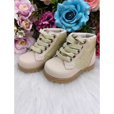 Coturno Infantil Marfim Com Brilho e Cadarço Coturno Infantil Marfim Com Brilho e Cadarço