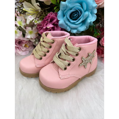 Coturno Infantil Rosa Com Estrela e Brilho e Cadarço Coturno Infantil Rosa Com Estrela e Brilho e Cadarço