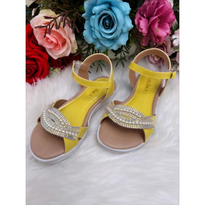 Sandália Infantil Com Pérolas e Strass Rasteira Amarelo