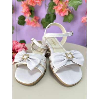 Sandália Infantil de Tiras Branco Com Laço e Strass Luxo