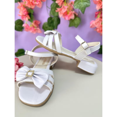 Sandália Infantil de Tiras Branco Com Laço e Strass Luxo