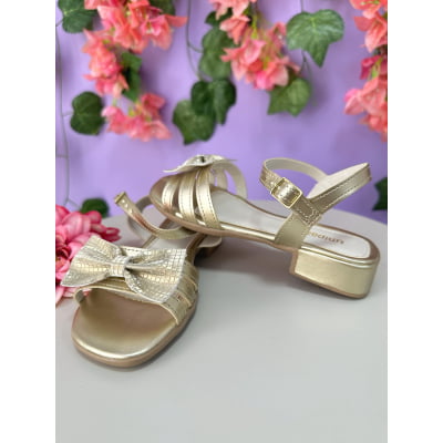 Sandália Infantil de Tiras Dourado Com Laço e Glitter Luxo